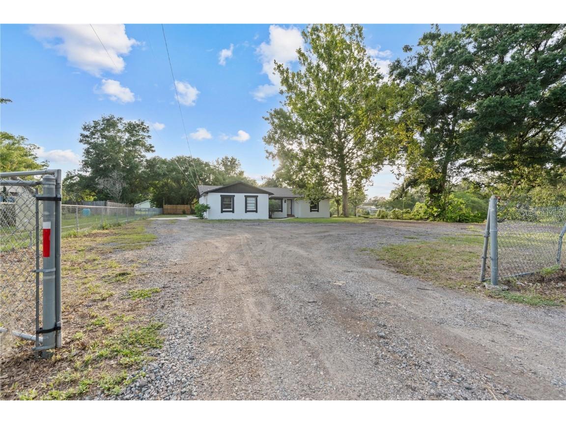 221 S Kingsway Road Seffner FL 33584 TB8395240 image1