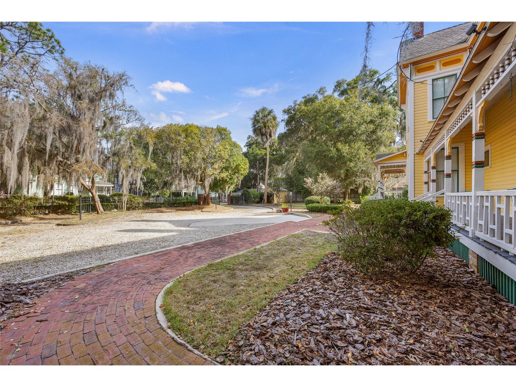 221 SE 7th Street Gainesville FL 32601 GC536429 image4