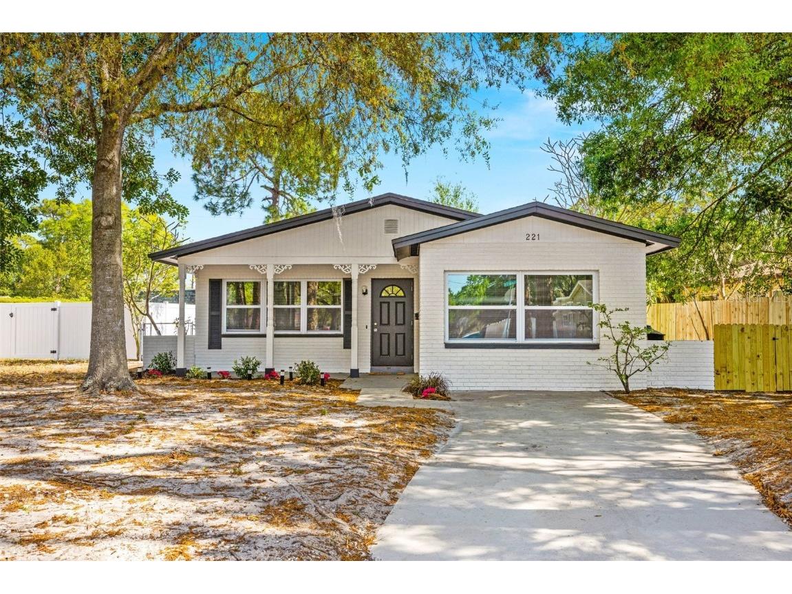 221 SW Madison Circle N Saint Petersburg FL 33703 U8192945 image1