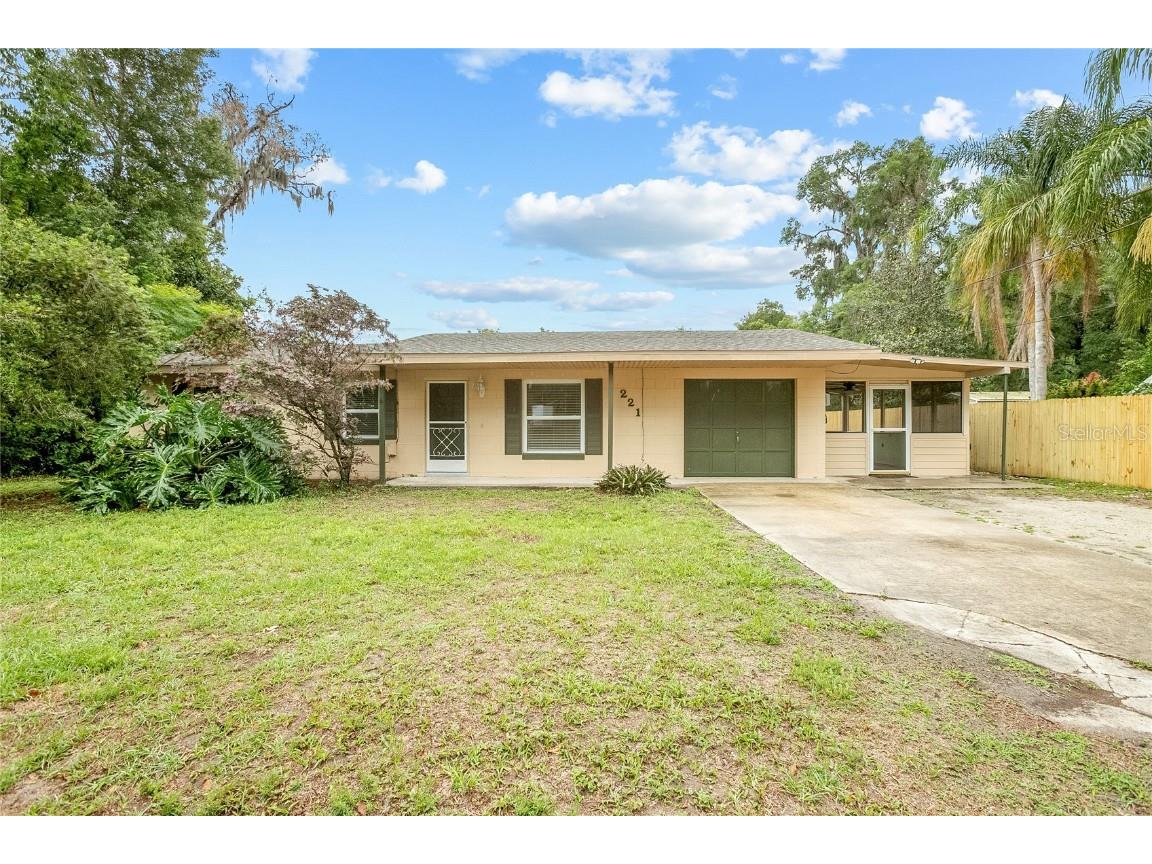221 W Pennsylvania Avenue Lake Helen FL 32744 V4929757 image1