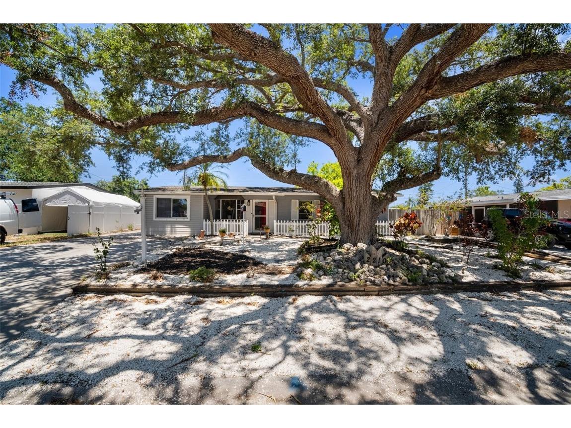 2210 25th Avenue W Bradenton FL 34205 A4612389 image1