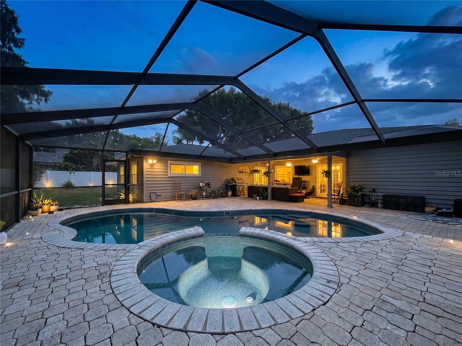 2210 Arbor Oaks Drive Valrico FL 33594 TB8508862 image2