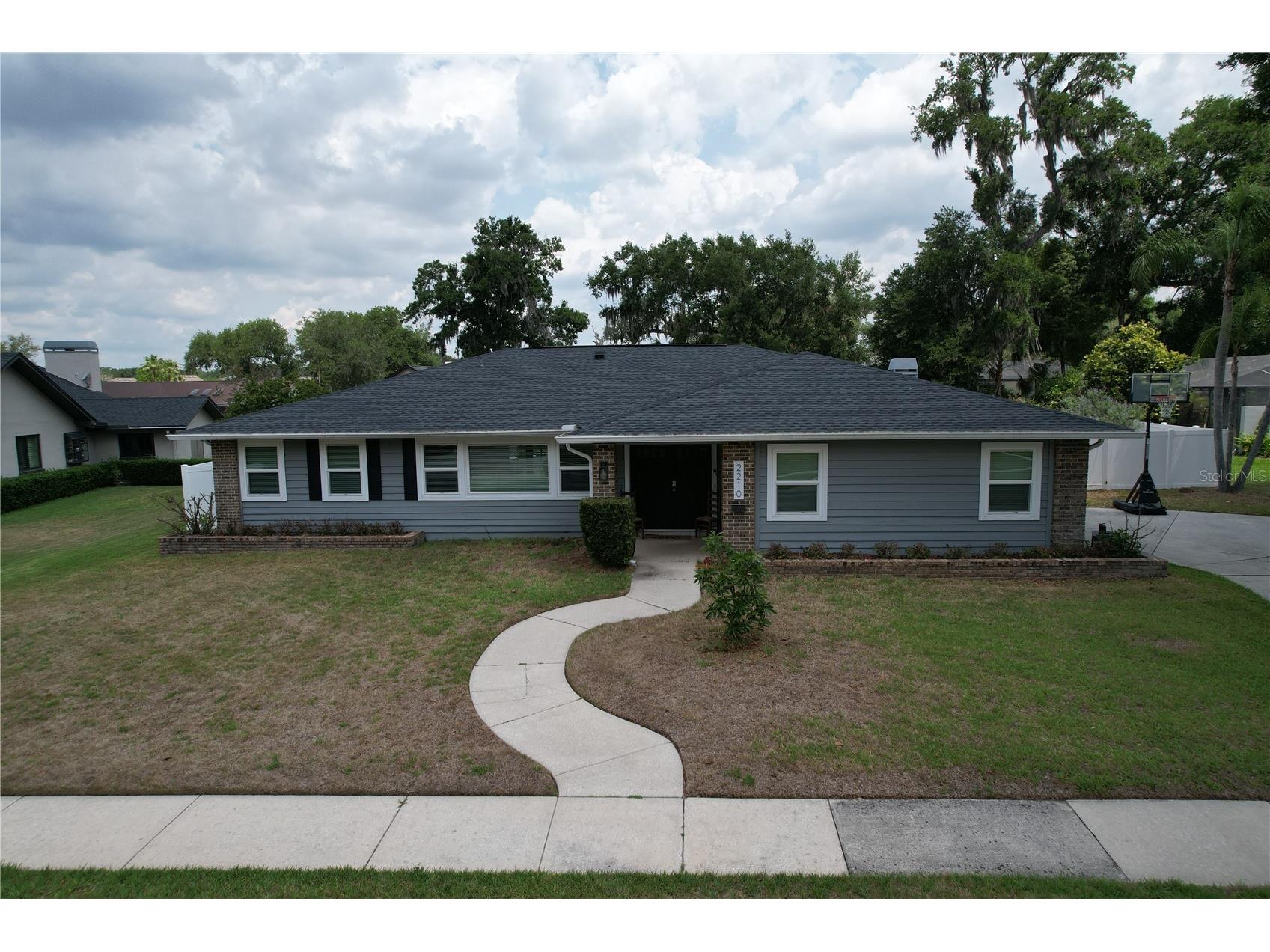 2210 Arbor Oaks Drive Valrico FL 33594 TB8508862 image3