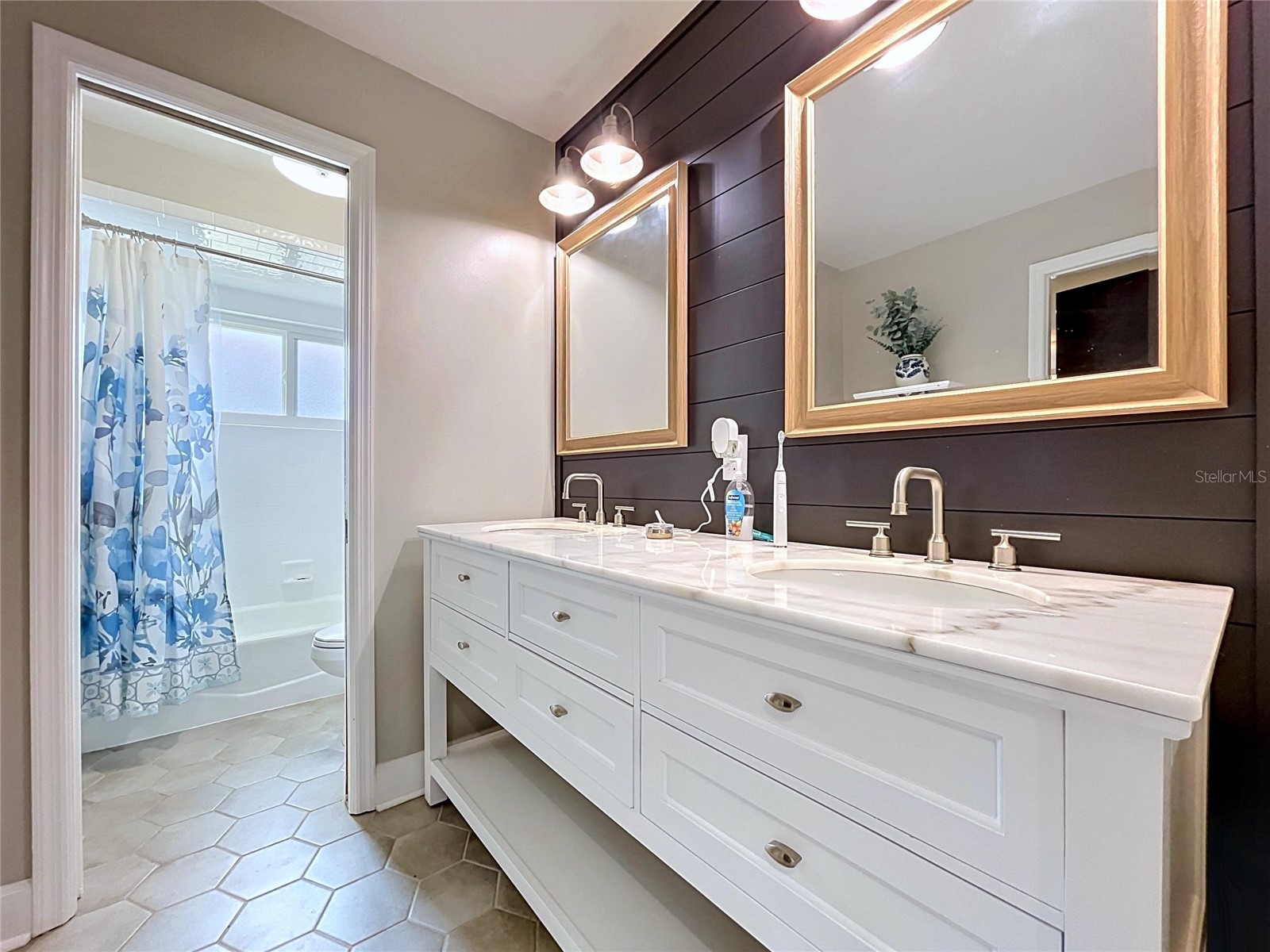 2210 Arbor Oaks Drive Valrico FL 33594 TB8508862 image30