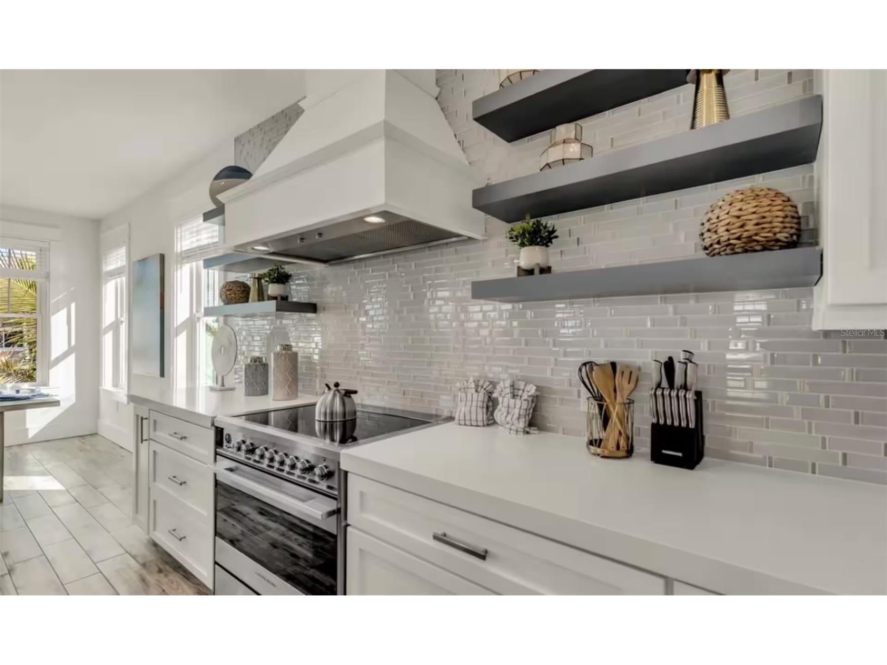 2210 Avenue A Bradenton Beach FL 34217 A4686592 image12