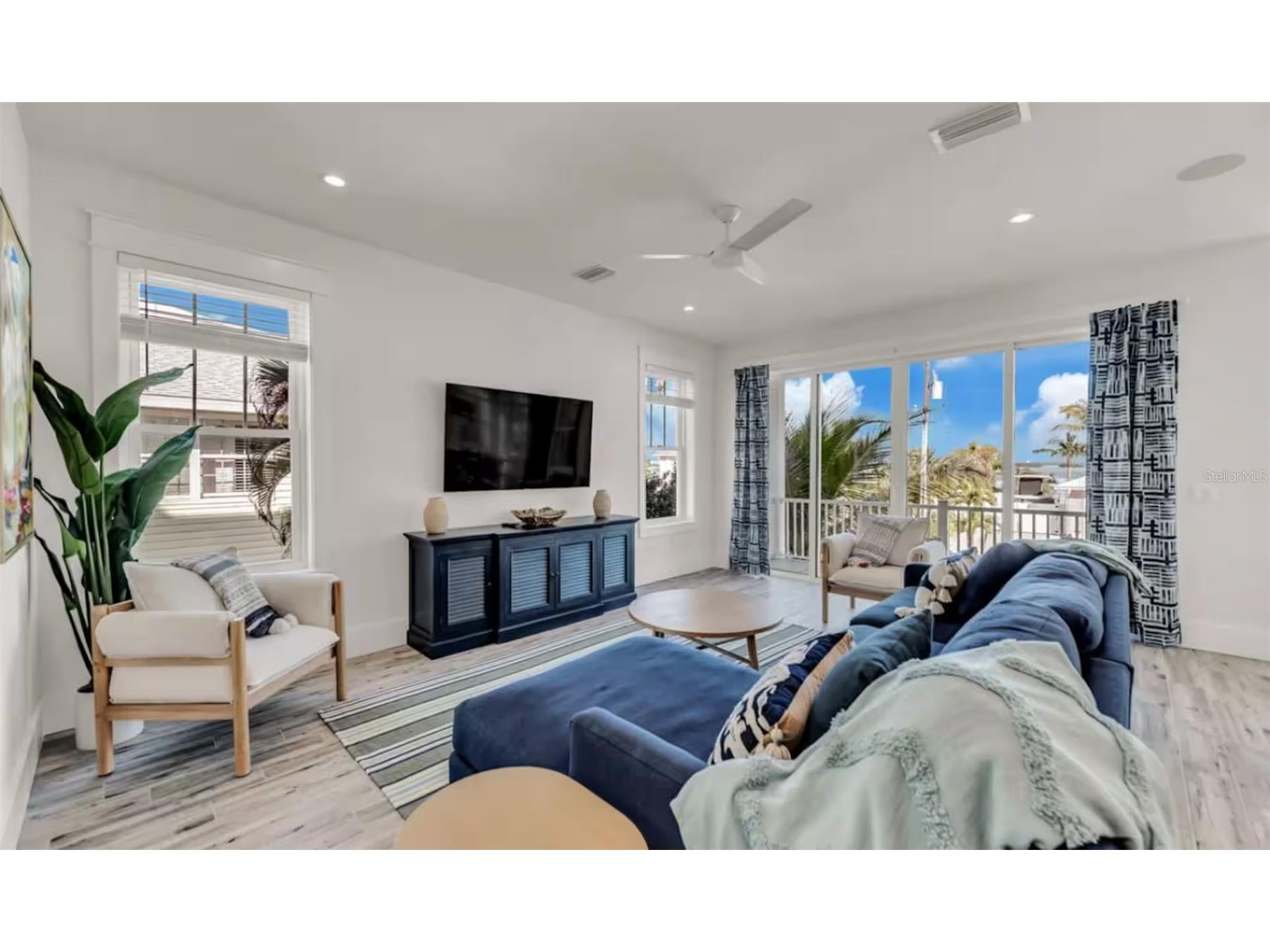 2210 Avenue A Bradenton Beach FL 34217 A4686592 image14