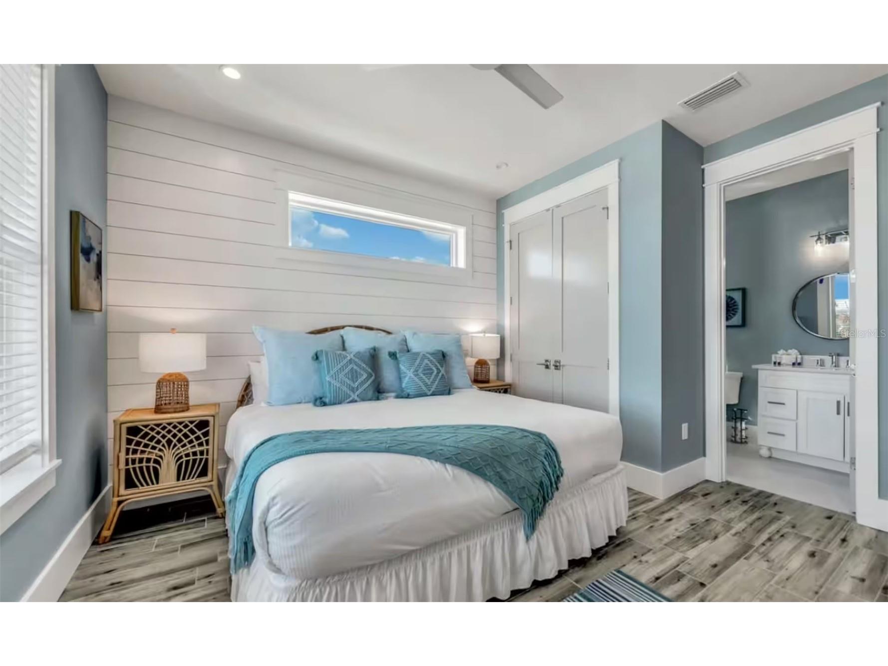2210 Avenue A Bradenton Beach FL 34217 A4686592 image18