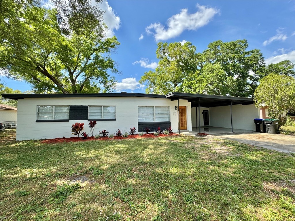 2210 Fontainebleau Drive, Orlando, FL, 32808 MLS S5101278 Edina Realty