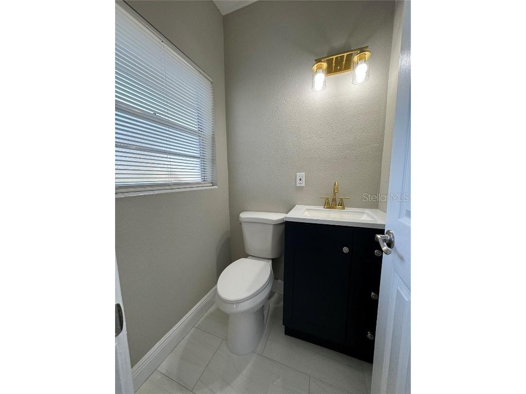 2210 Fontainebleau Drive, Orlando, FL, 32808 MLS S5101278 Edina Realty