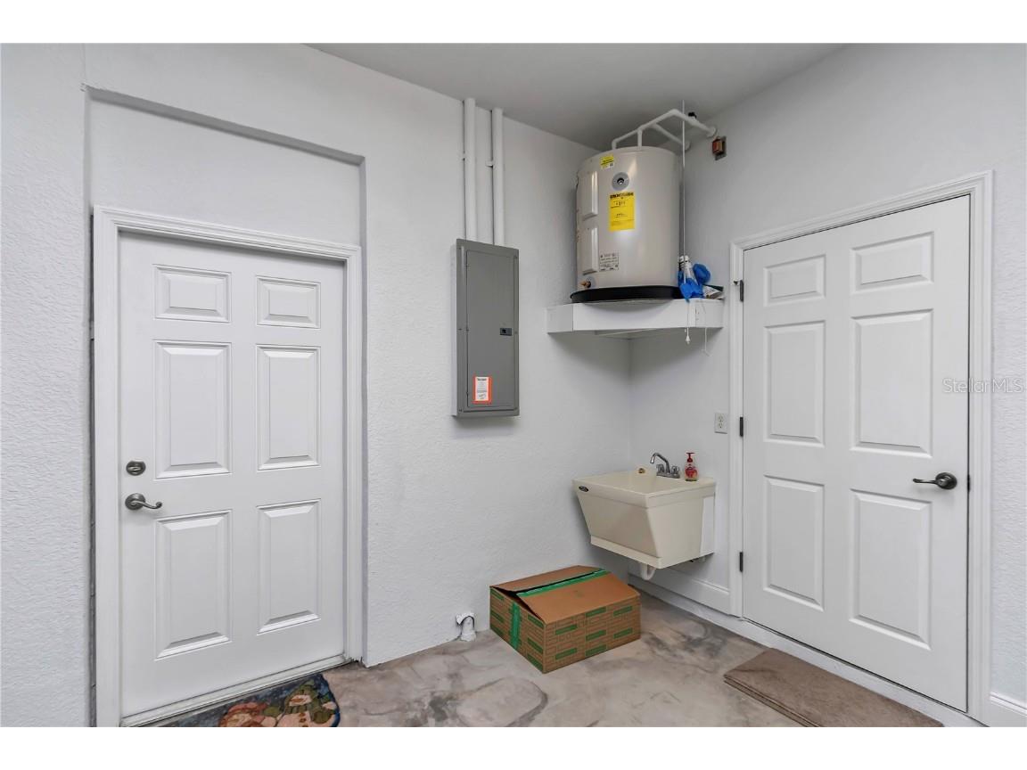 2210 NE 38th Terrace Ocala FL 34470 OM712755 image30