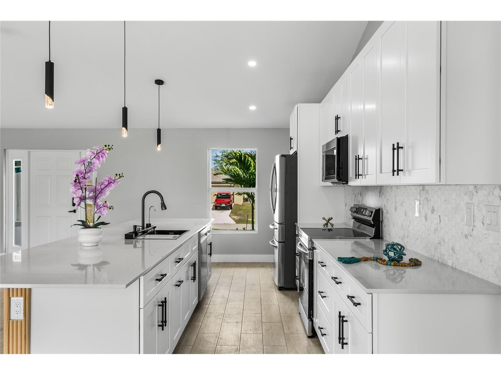 2210 NW 2nd Avenue Cape Coral FL 33993 - VALKYRIE CANAL A4689241 image14