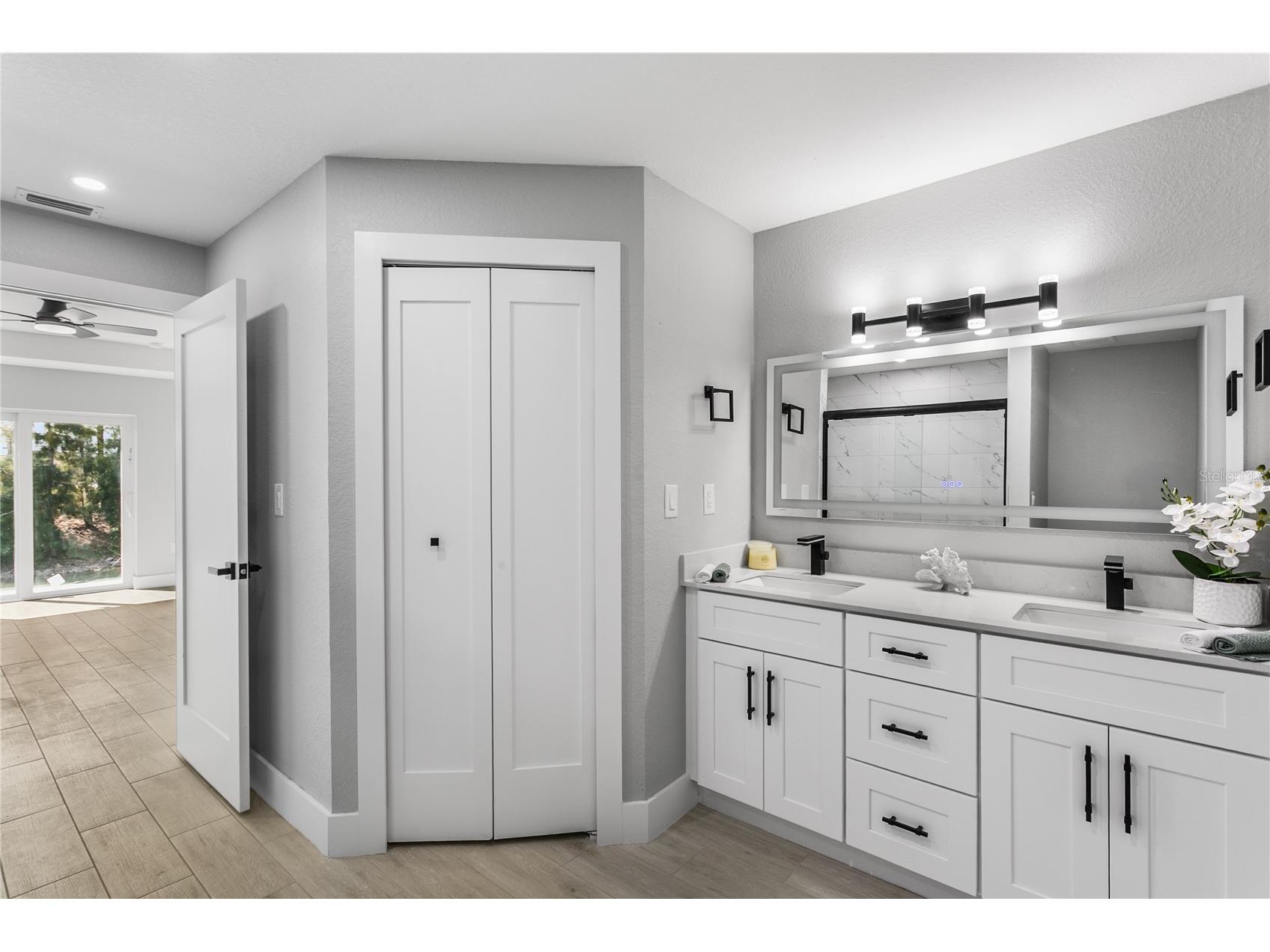 2210 NW 2nd Avenue Cape Coral FL 33993 - VALKYRIE CANAL A4689241 image23