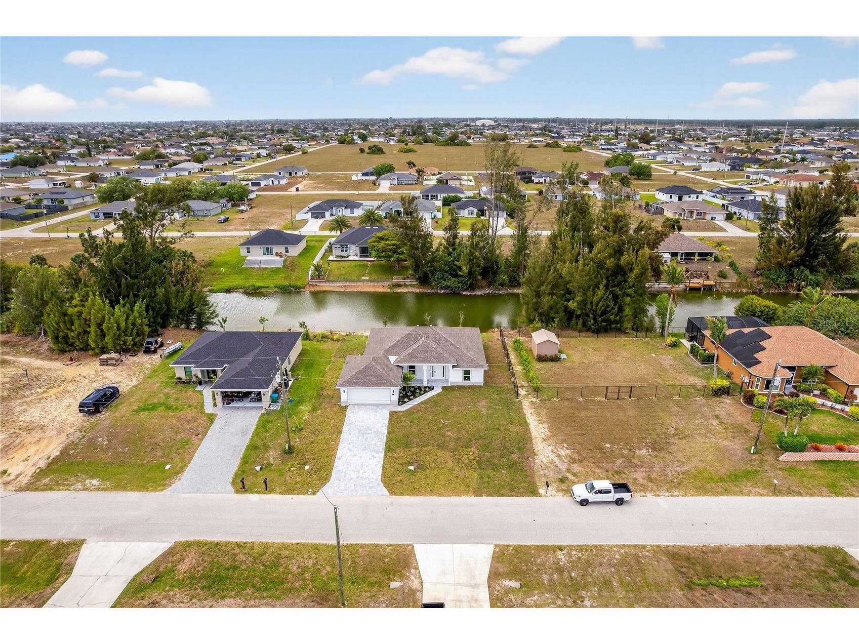 2210 NW 2nd Avenue Cape Coral FL 33993 - VALKYRIE CANAL A4689241 image33