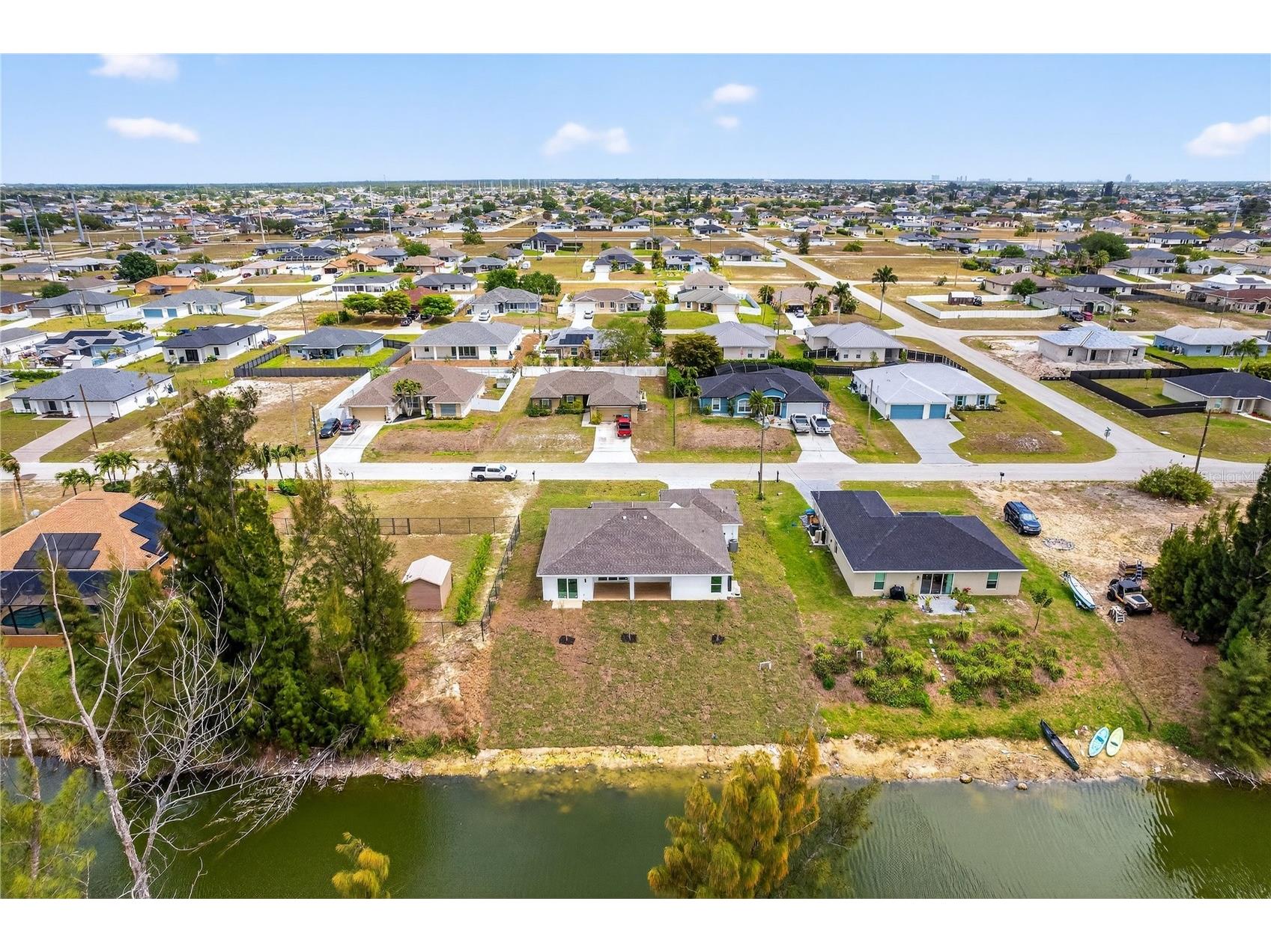 2210 NW 2nd Avenue Cape Coral FL 33993 - VALKYRIE CANAL A4689241 image6