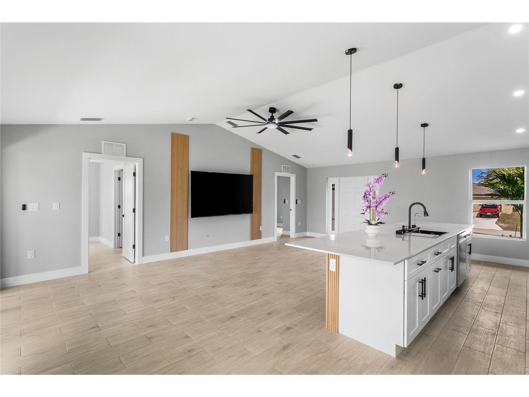 2210 NW 2nd Avenue Cape Coral FL 33993 - VALKYRIE CANAL A4689241 image9