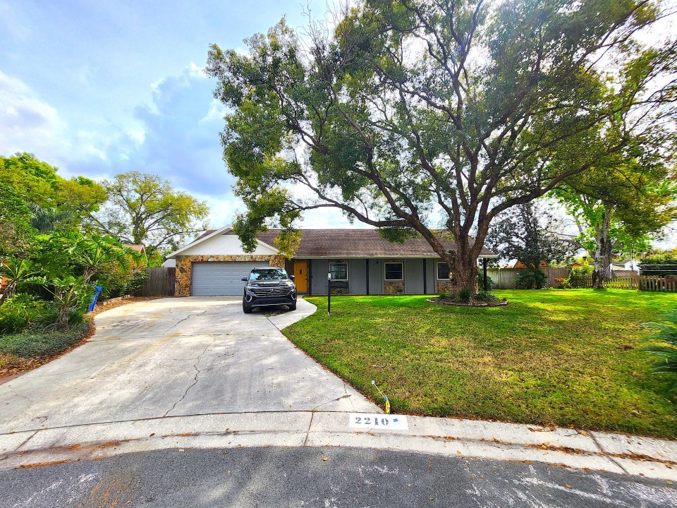 2210 S Waterman Drive Valrico FL 33594 O6187785 image1