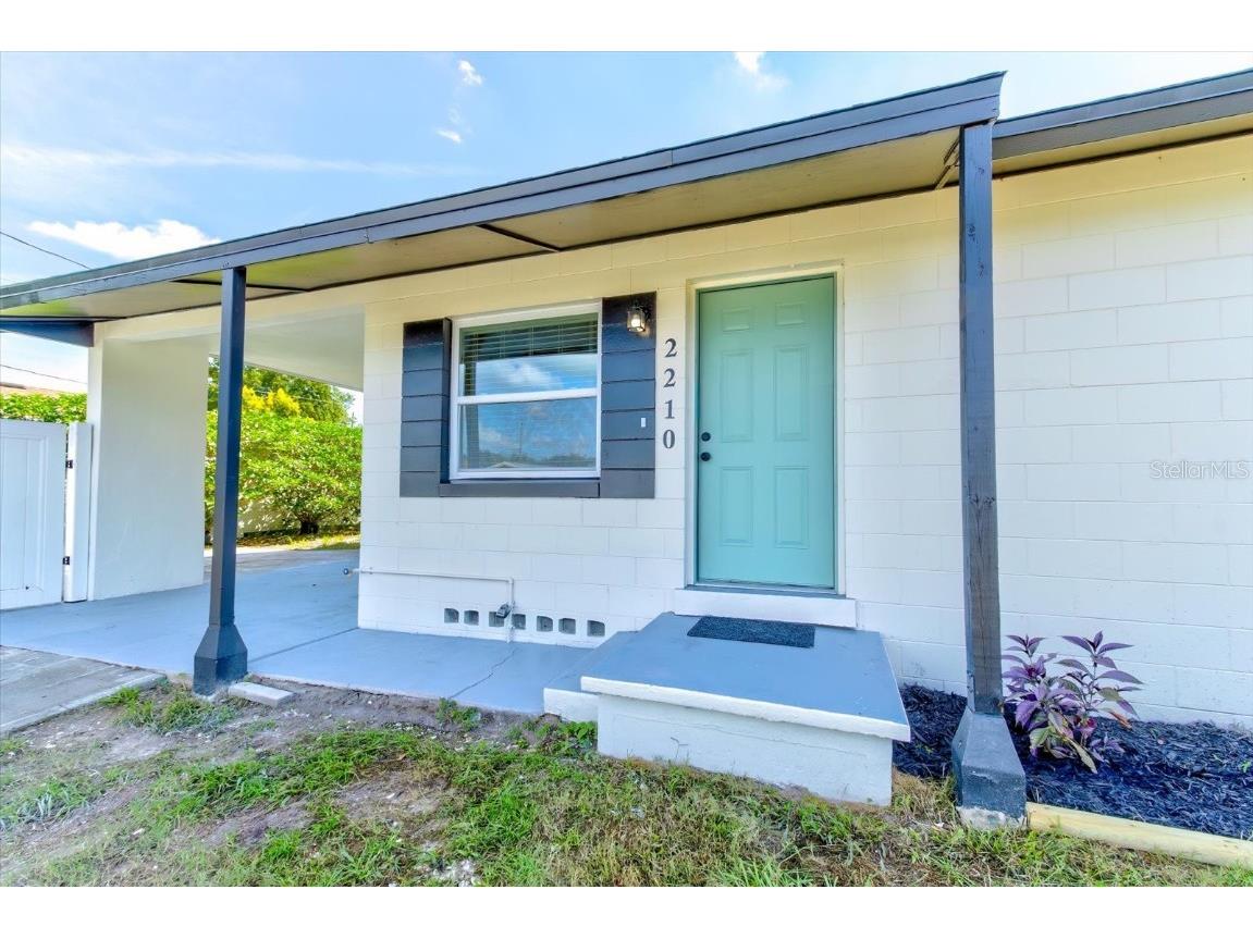 2210 SE 1st Street Orange City FL 32763 V4945158 image1