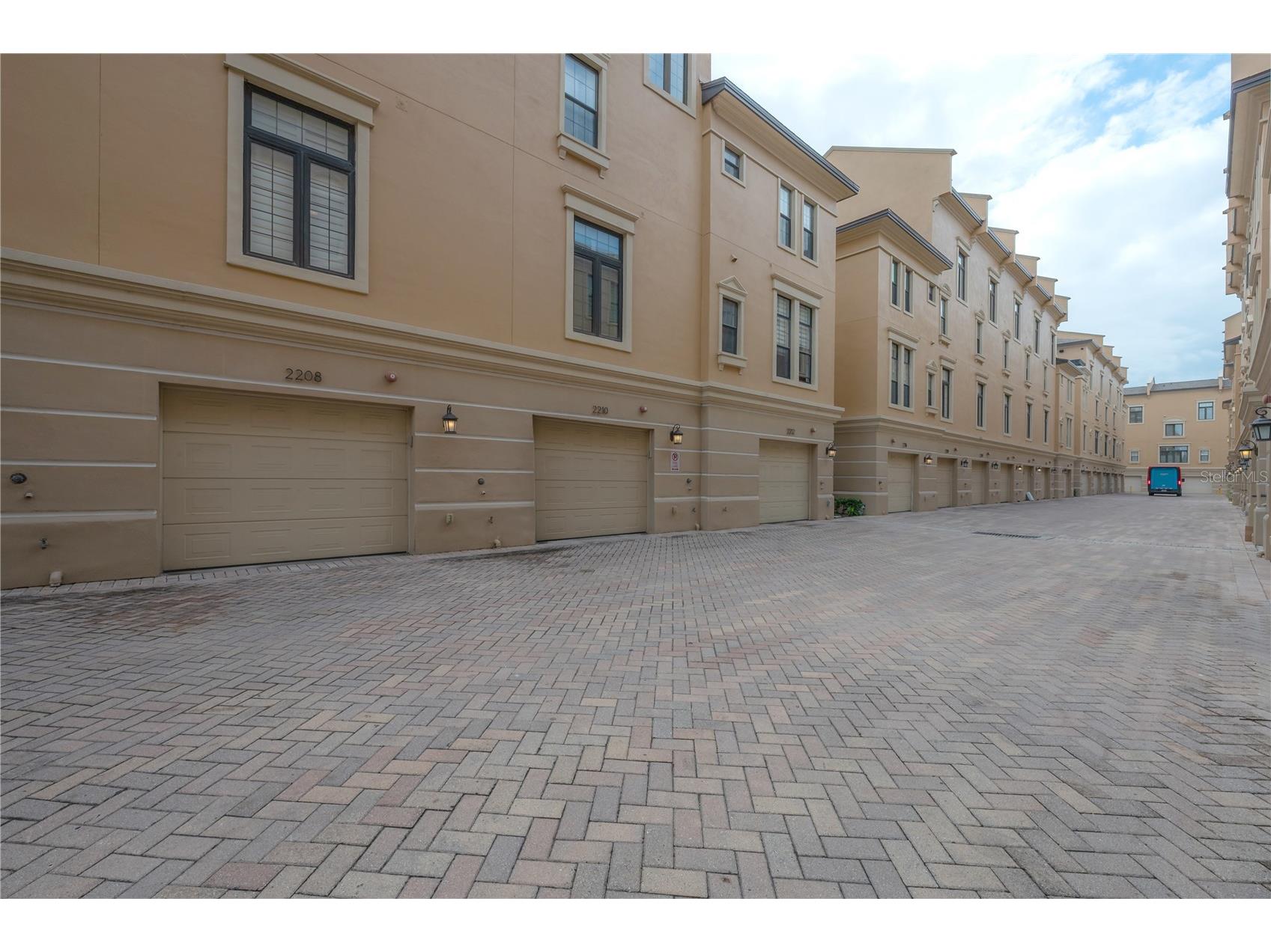 2210 Soho Bay Court Tampa FL 33606 TB8462451 image46