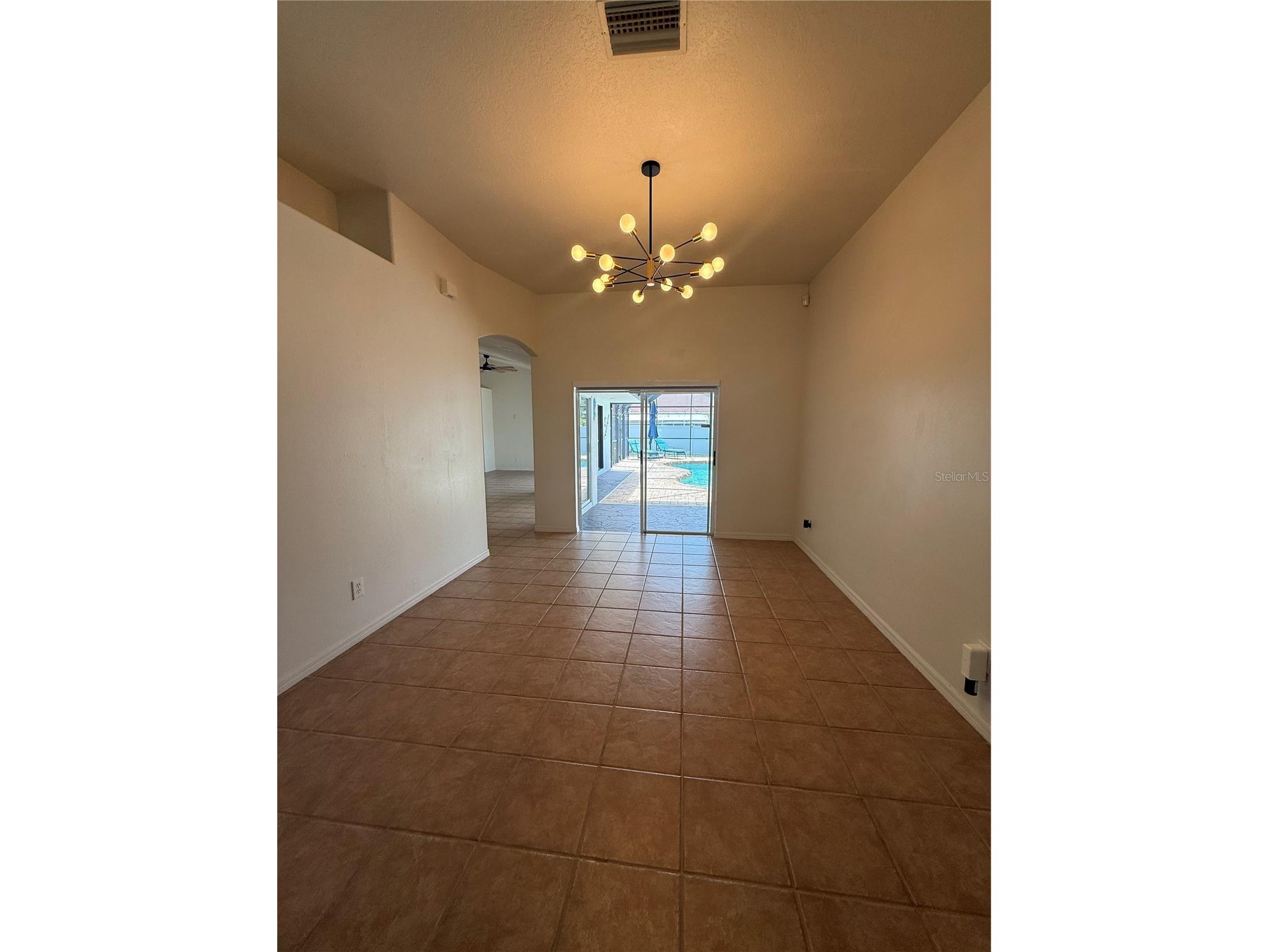 2210 Towering Oaks Circle Seffner FL 33584 TB8523858 image3