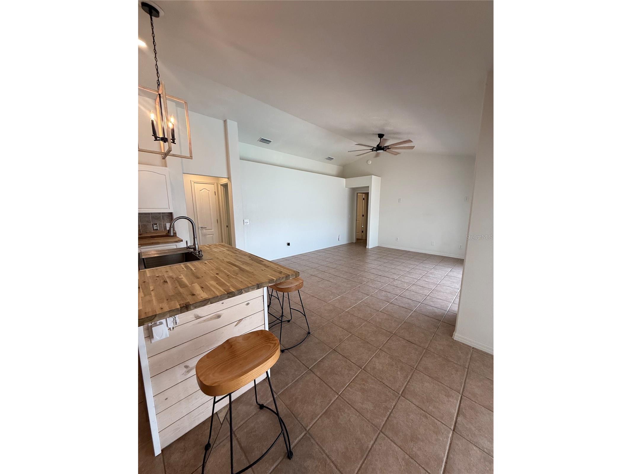 2210 Towering Oaks Circle Seffner FL 33584 TB8523858 image7