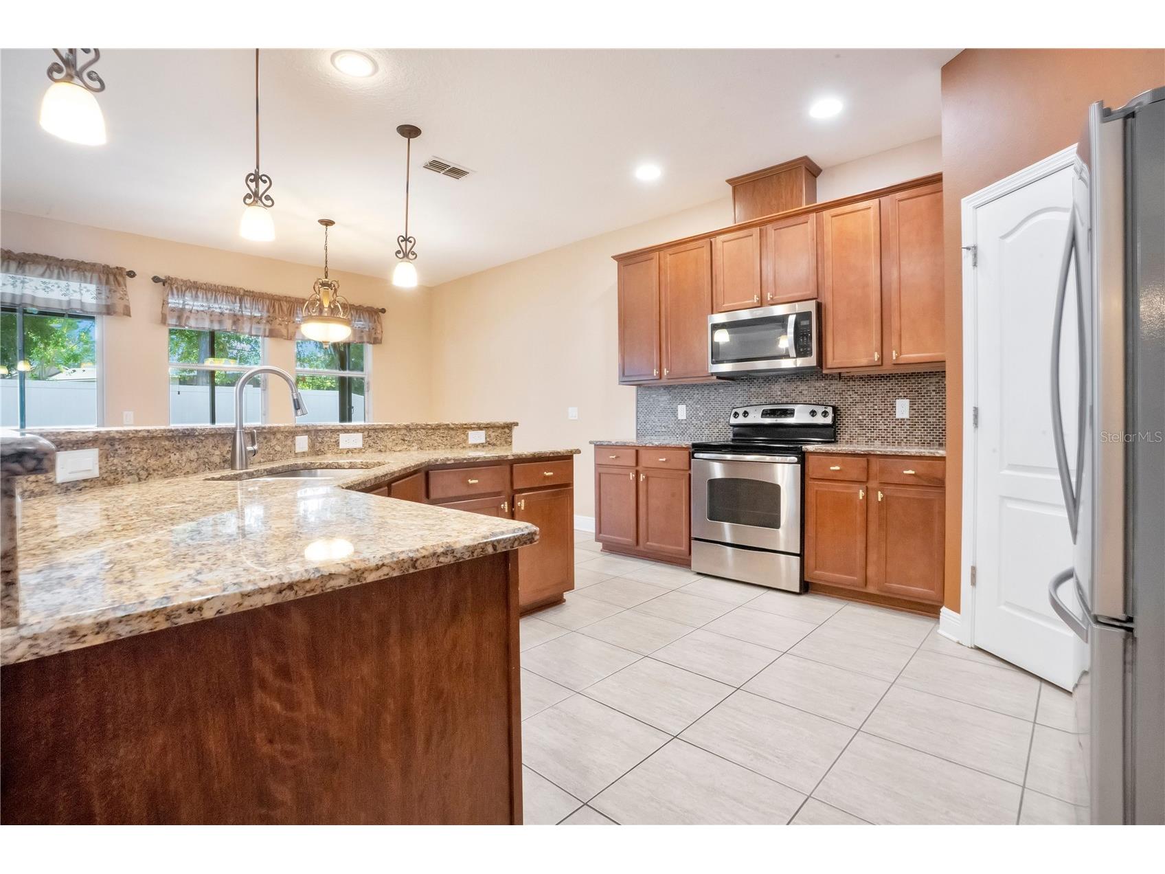 2210 Valterra Vista Way Valrico FL 33594 TB8501820 image17