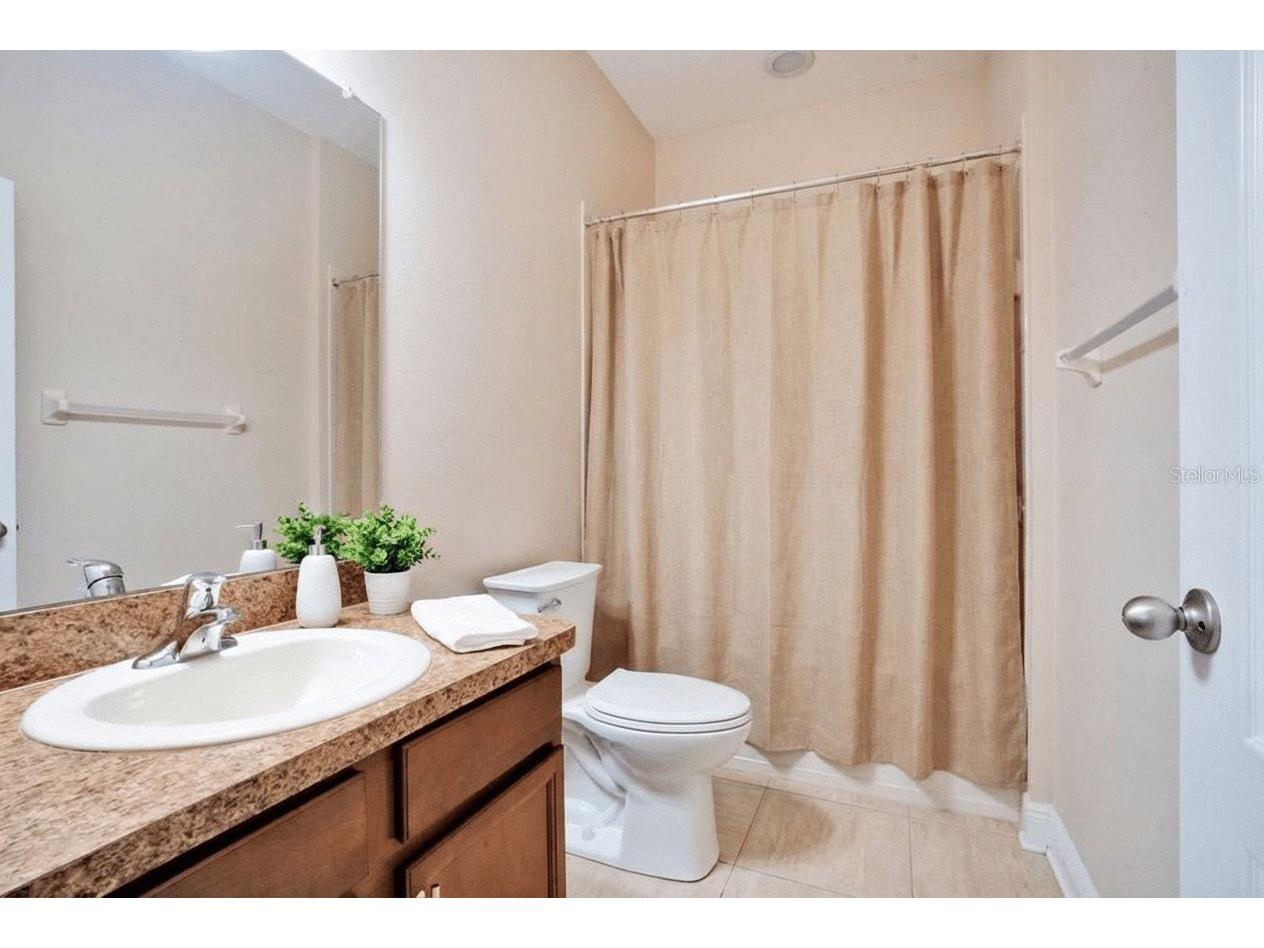 2210 Valterra Vista Way Valrico FL 33594 TB8501820 image34
