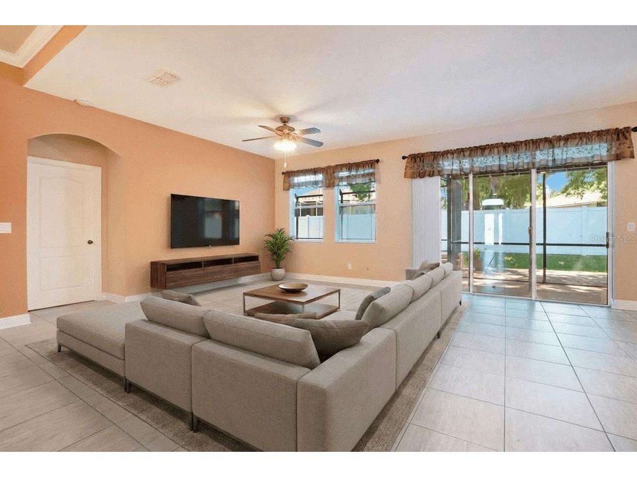 2210 Valterra Vista Way Valrico FL 33594 TB8501820 image9