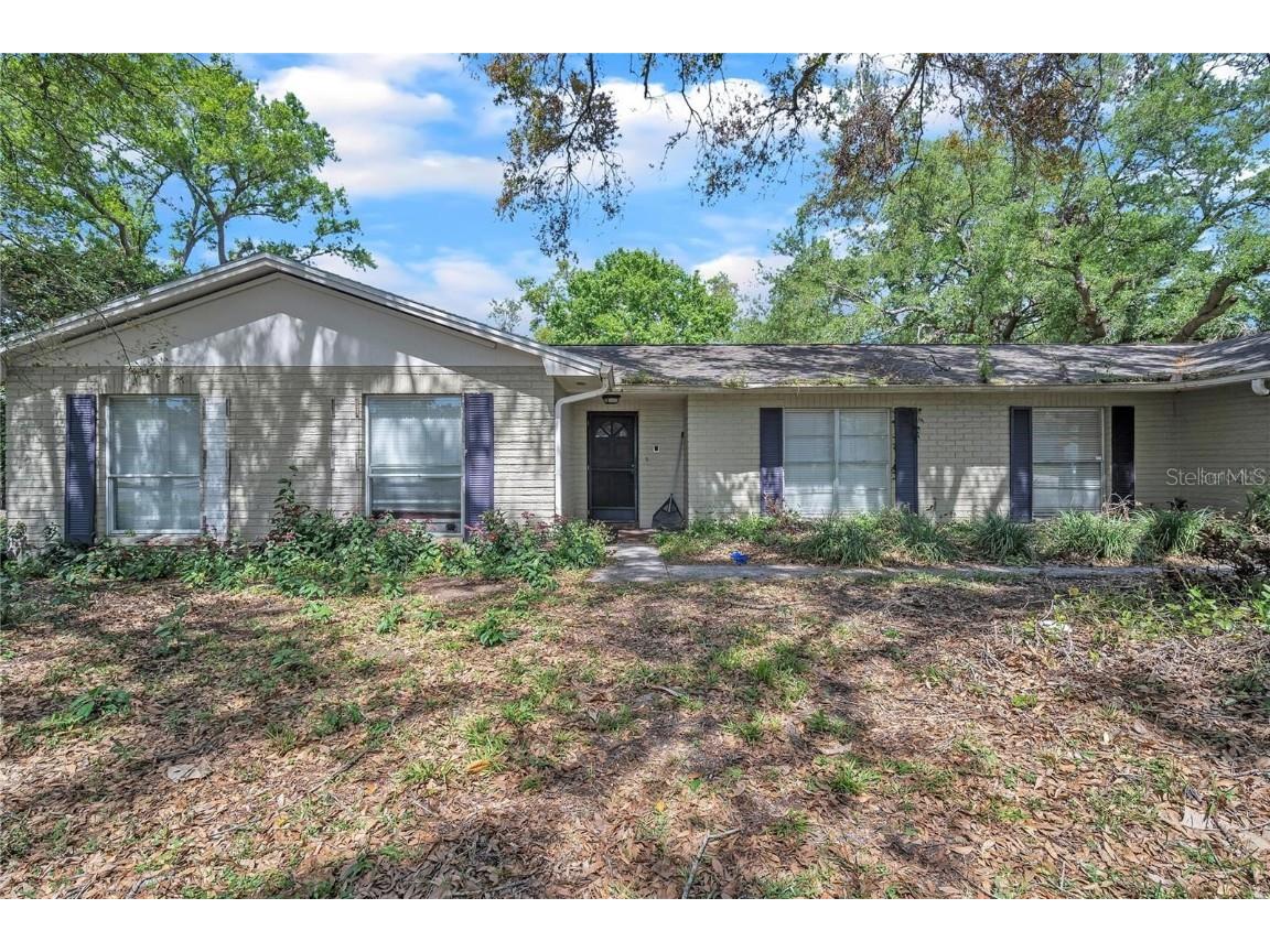 2210 Wallwood Place Brandon FL 33510 TB8412689 image1