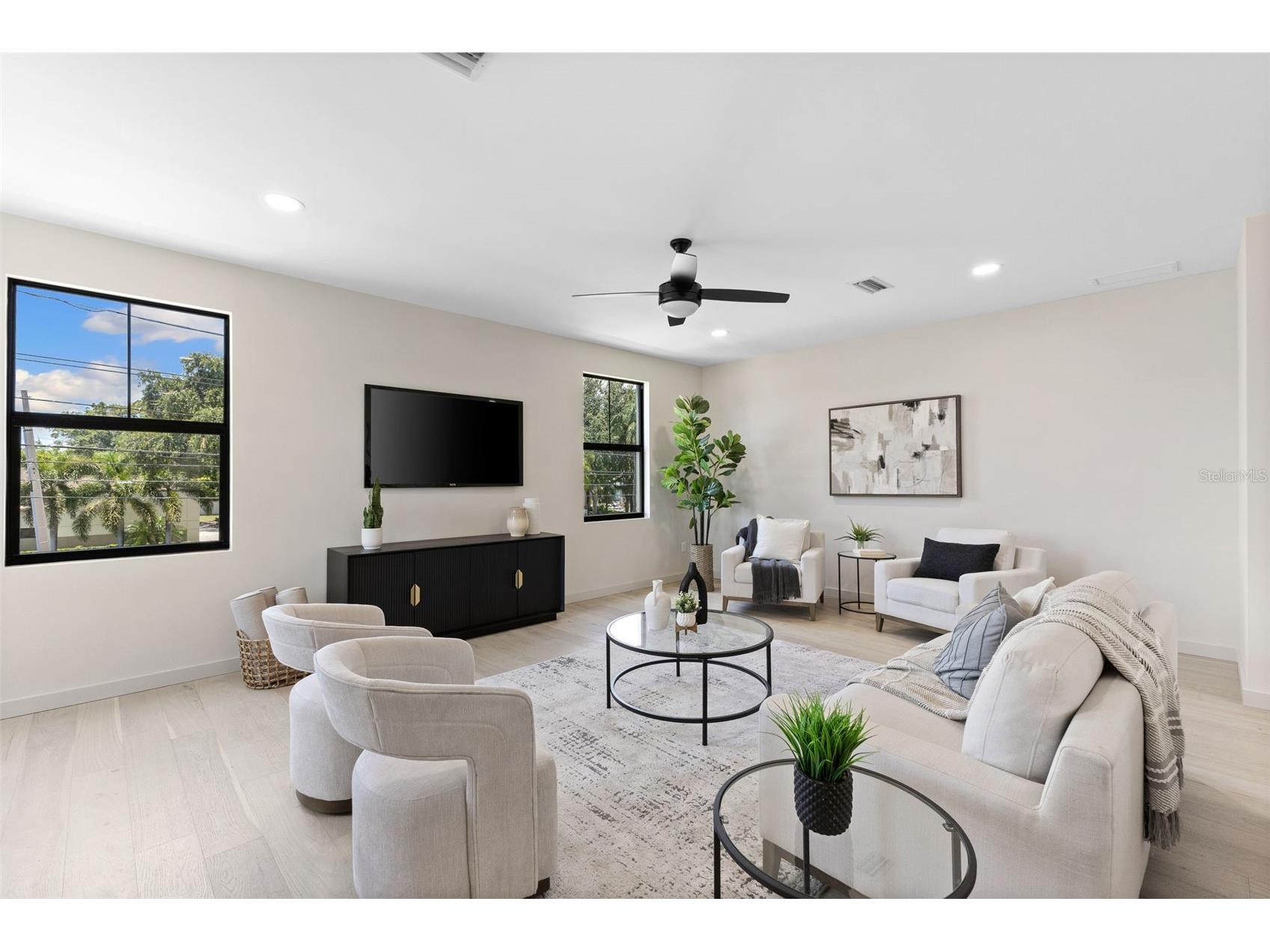 2211 16th Street N Saint Petersburg FL 33704 TB8473248 image14