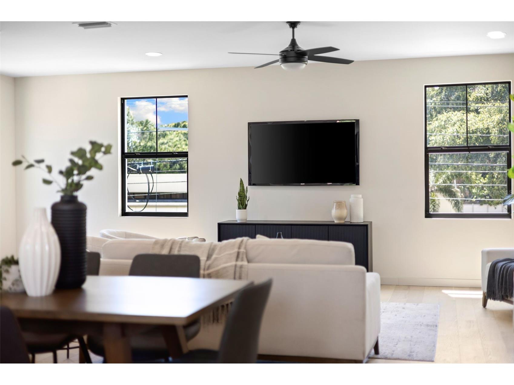 2211 16th Street N Saint Petersburg FL 33704 TB8473248 image15