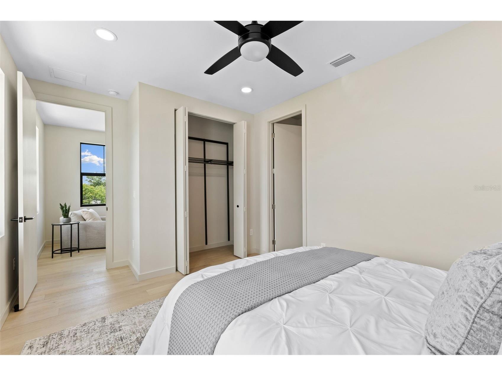2211 16th Street N Saint Petersburg FL 33704 TB8473248 image21