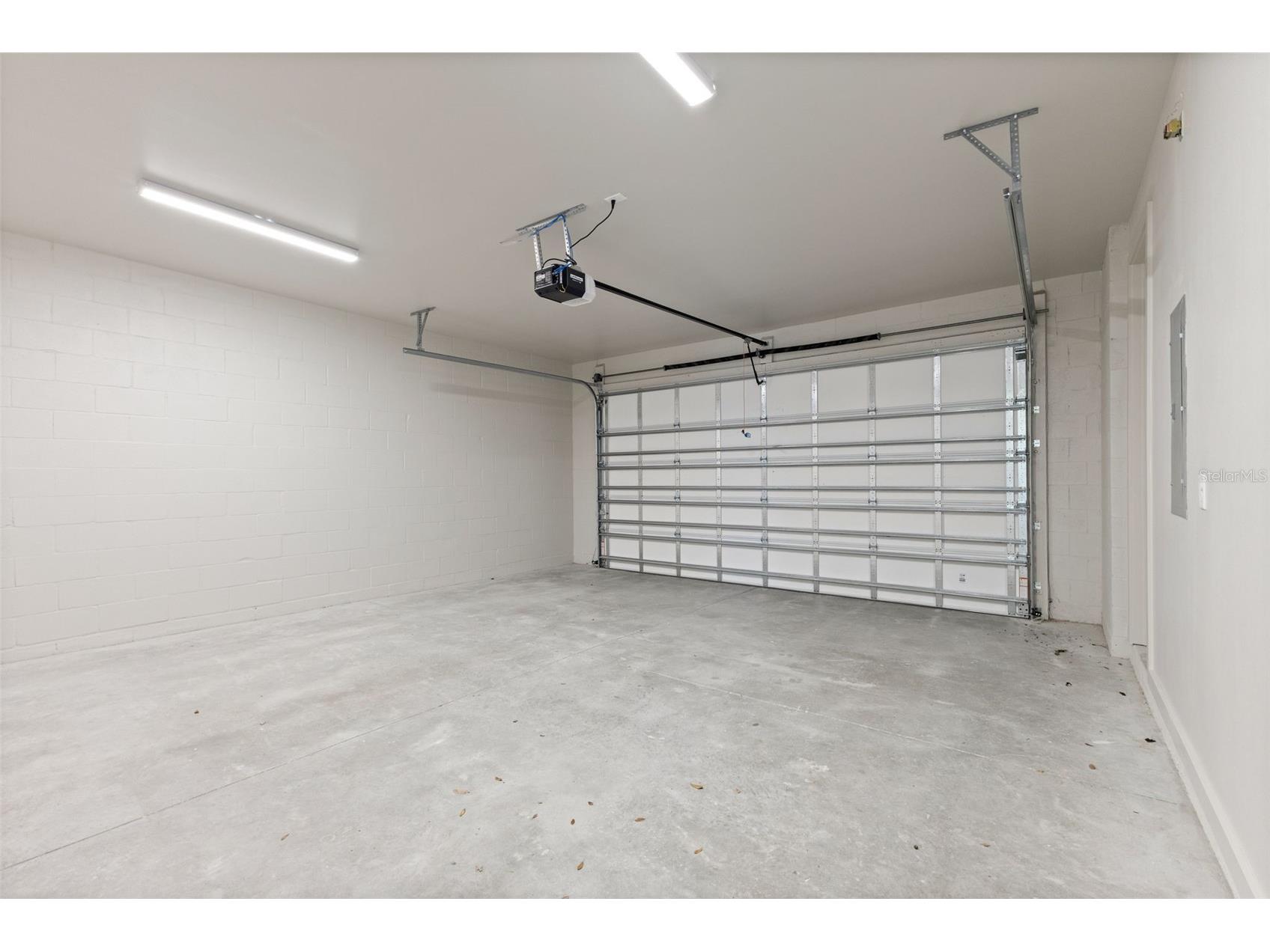 2211 16th Street N Saint Petersburg FL 33704 TB8473248 image27