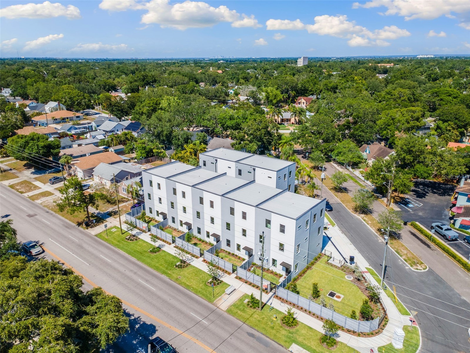 2211 16th Street N Saint Petersburg FL 33704 TB8473248 image33