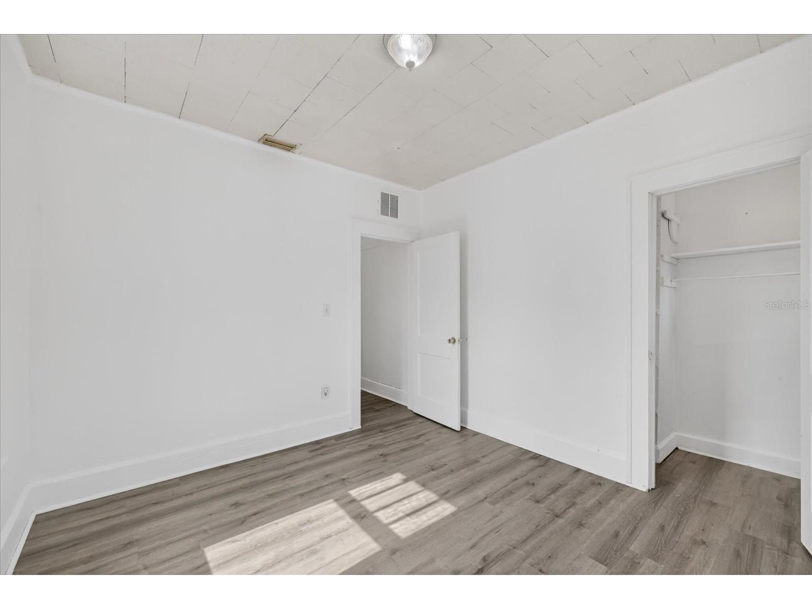 2211 22nd Avenue S Saint Petersburg FL 33712 TB8507696 image16