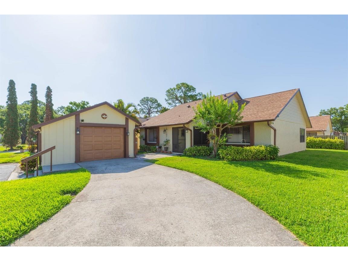 2211 Bay Berry Lane Clearwater FL 33763 TB8383543 image1