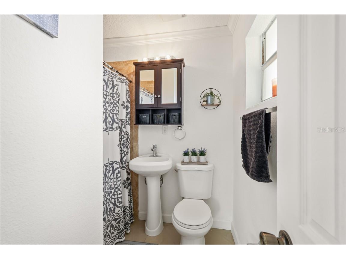 2211 Beatrice Drive Orlando FL 32810 O6345669 image16