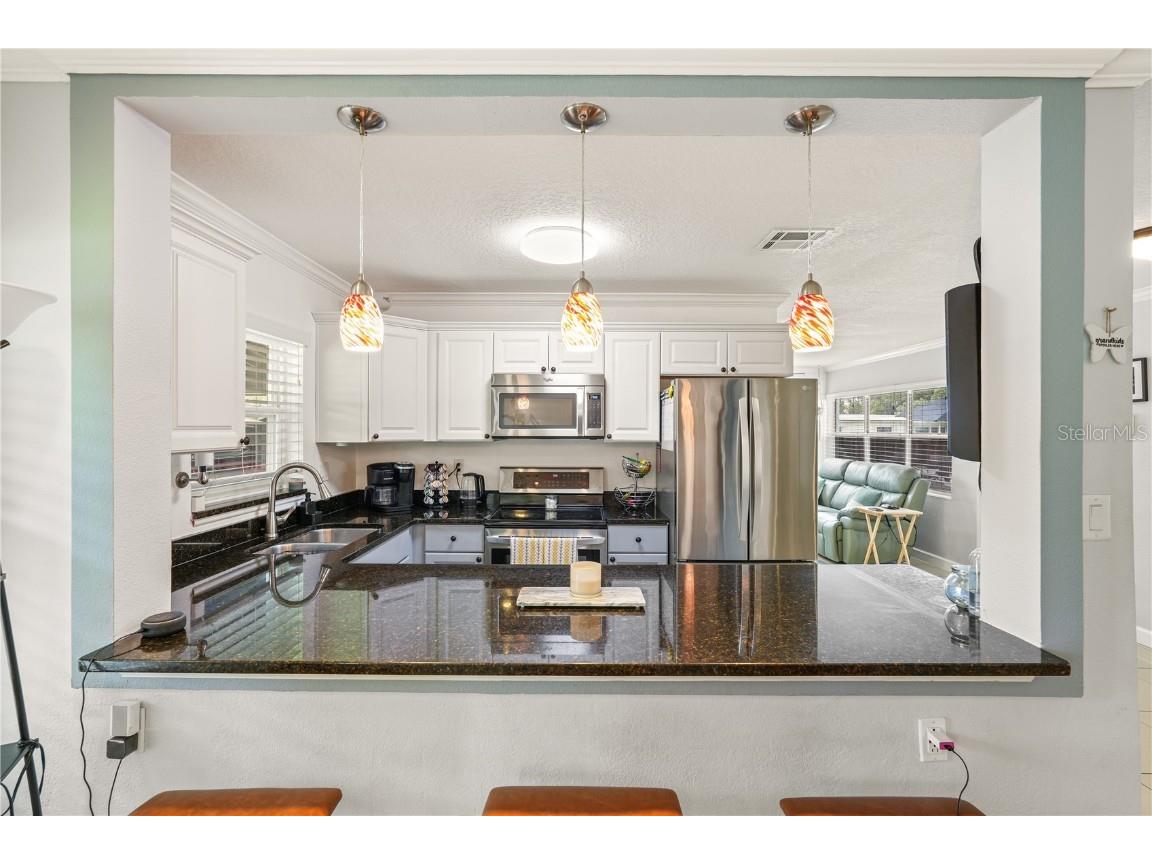 2211 Beatrice Drive Orlando FL 32810 O6345669 image2