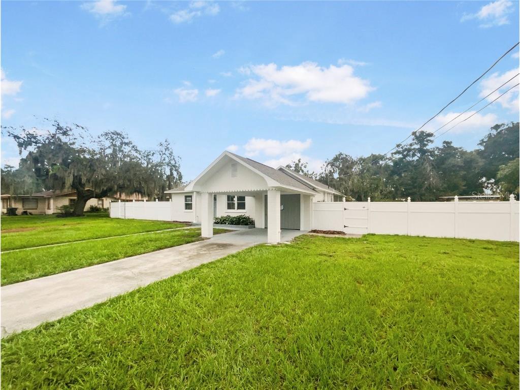 2211 Burns Street Lakeland FL 33801 O6239465 image1