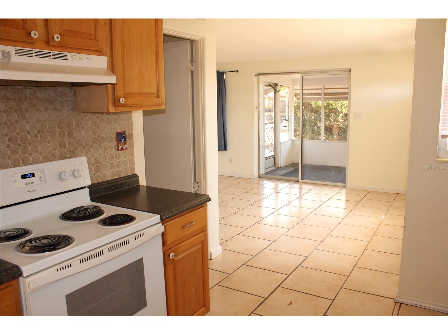 2211 Emory Avenue Bradenton FL 34207 A4676377 image7