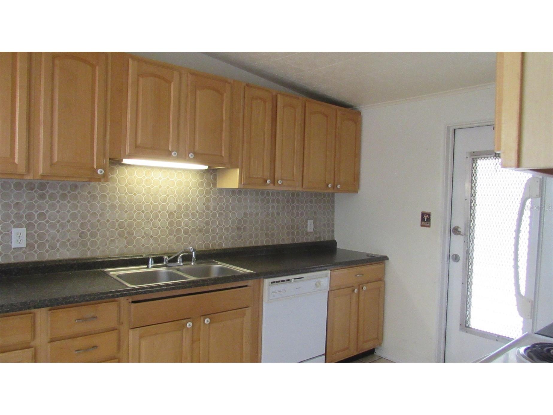 2211 Emory Avenue Bradenton FL 34207 A4690536 image9