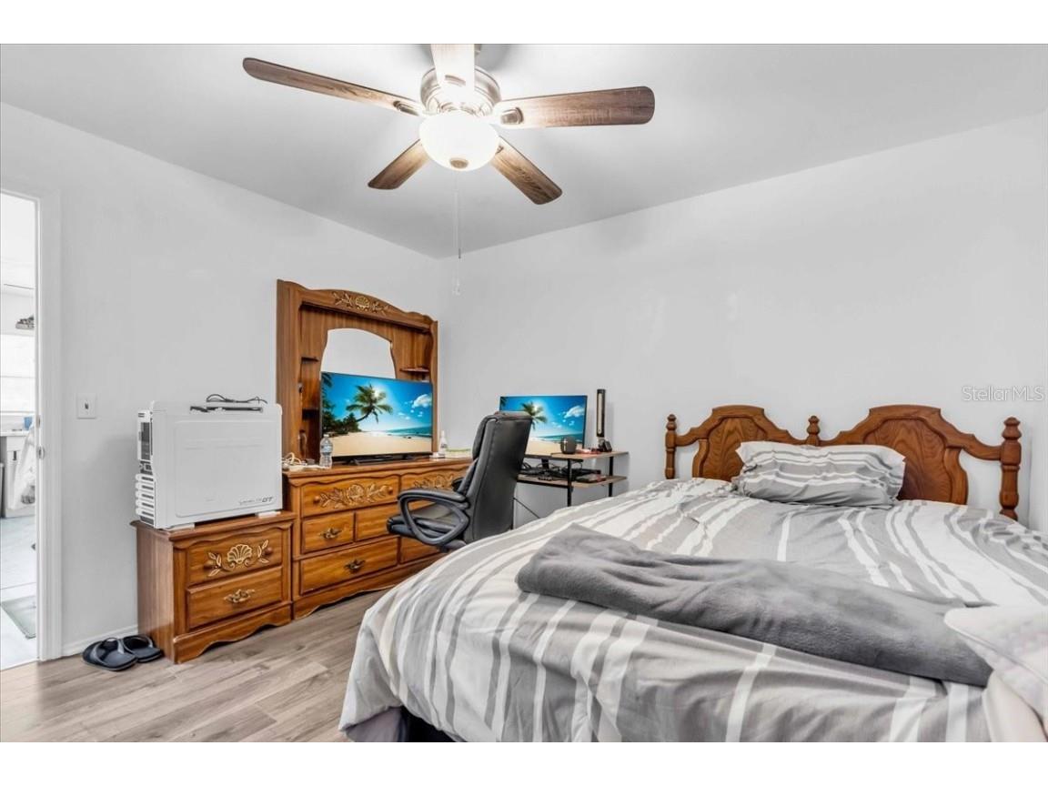 2211 Englewood Road Englewood FL 34223 N6137940 image71