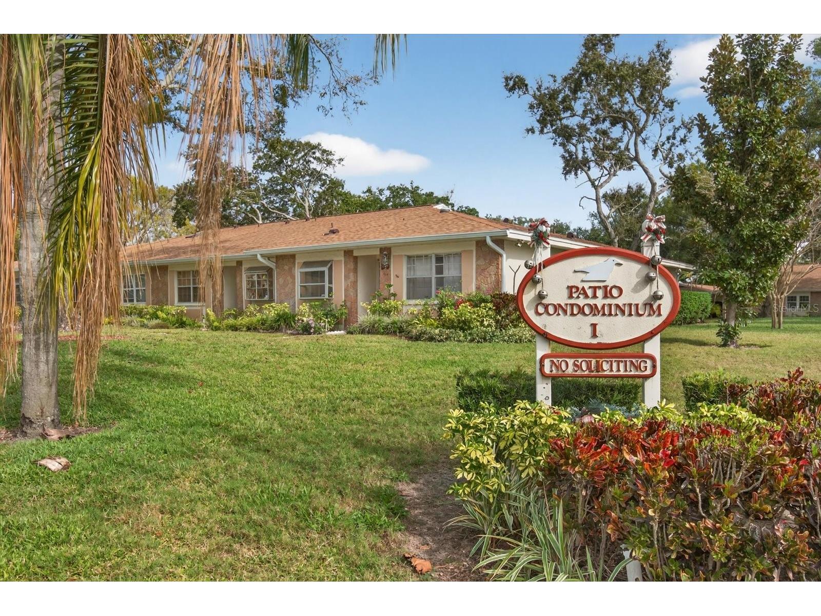 2211 Lark Circle W #D Palm Harbor FL 34684 - LAKE TARPON TB8456530 image1