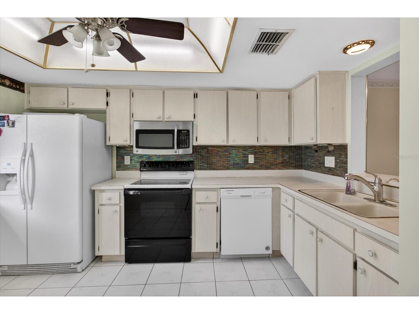 2211 Lark Circle W #D Palm Harbor FL 34684 - LAKE TARPON TB8456530 image14