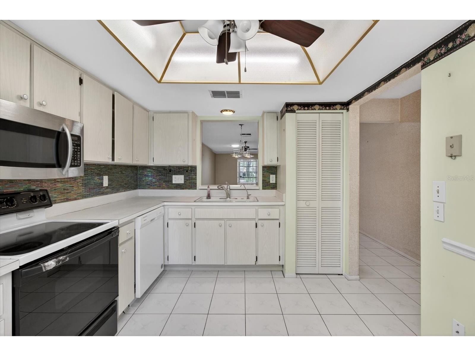 2211 Lark Circle W #D Palm Harbor FL 34684 - LAKE TARPON TB8456530 image15