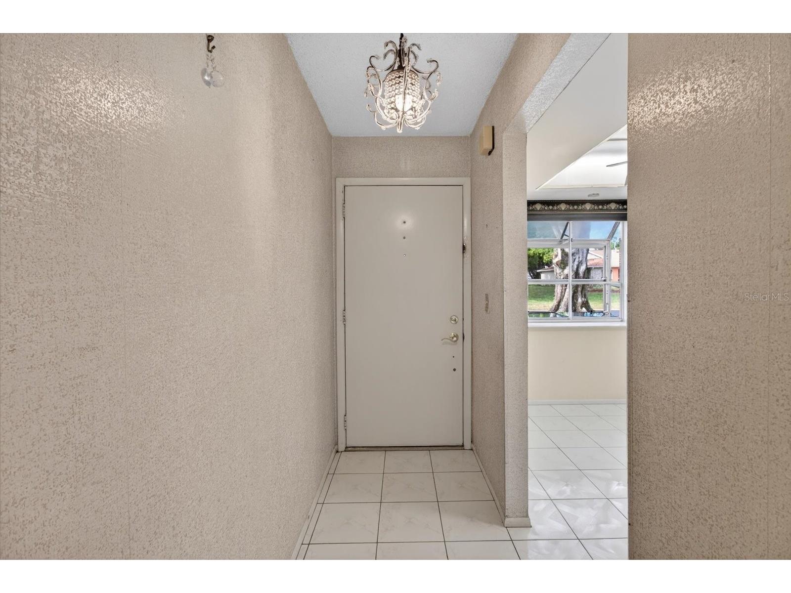 2211 Lark Circle W #D Palm Harbor FL 34684 - LAKE TARPON TB8456530 image6