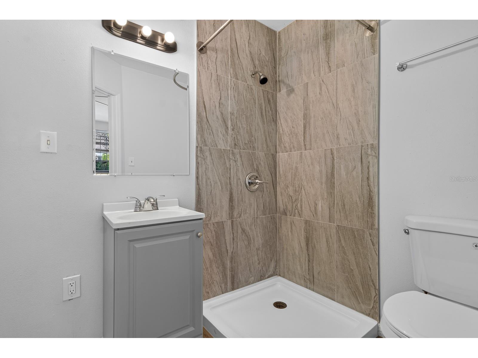 2211 Mallory Avenue Tampa FL 33605 TB8526455 image19