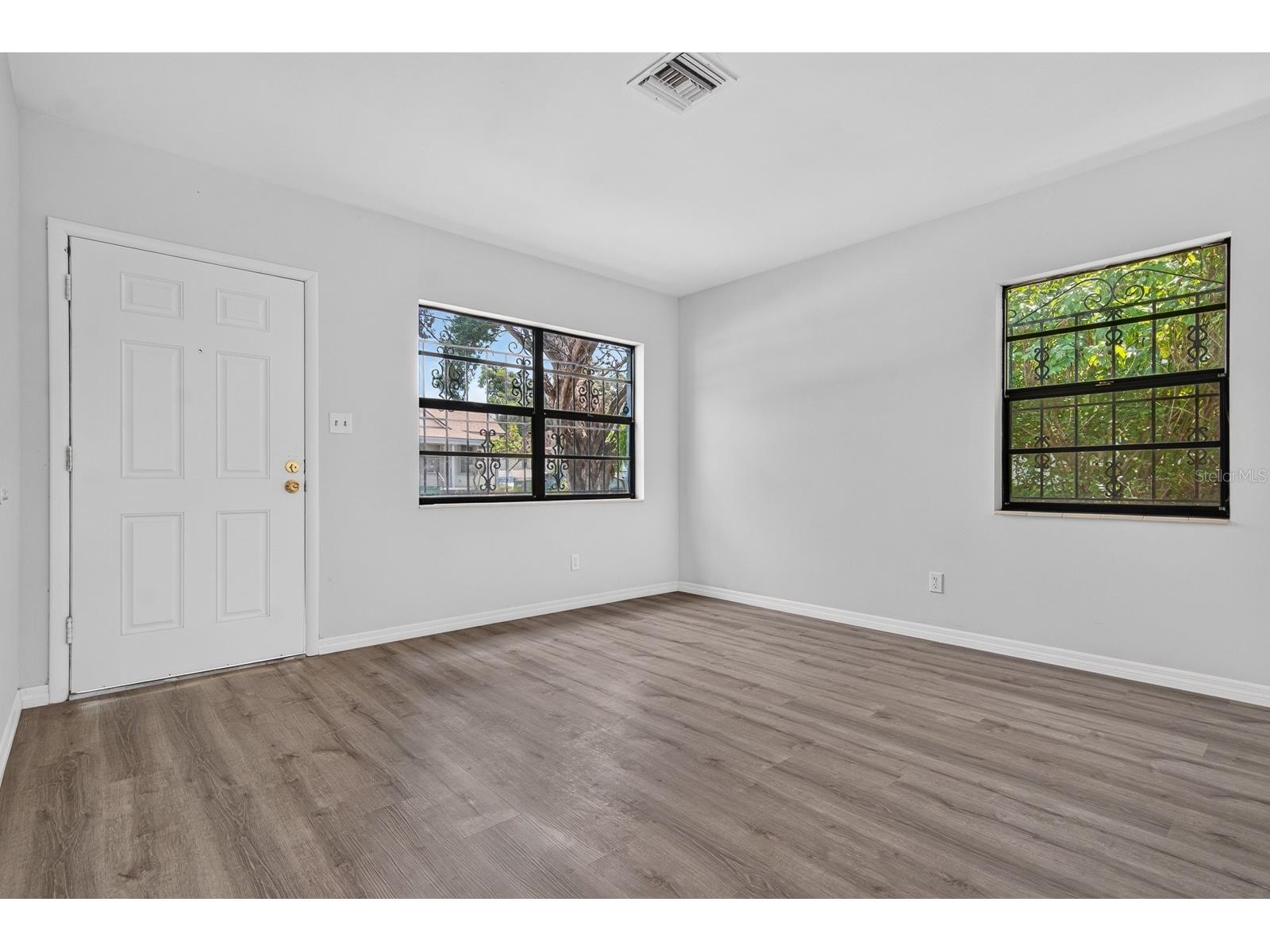 2211 Mallory Avenue Tampa FL 33605 TB8526455 image4
