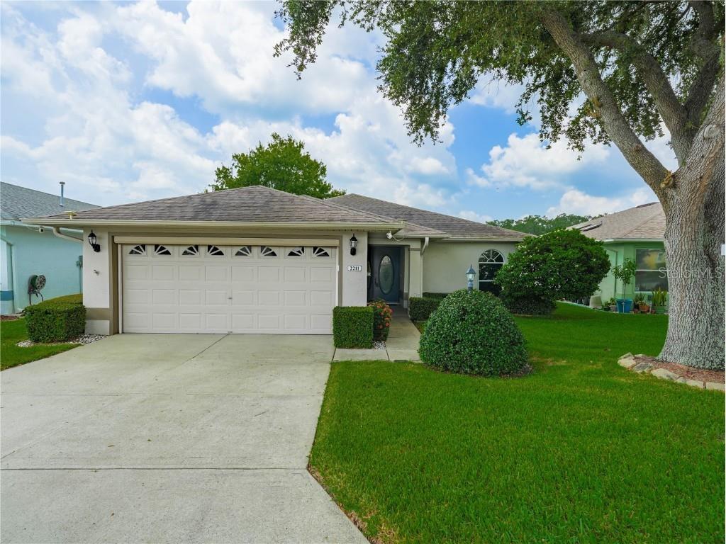 2211 Silver Re Drive Lakeland FL 33810 - SILVER LAKES T3467821 image1