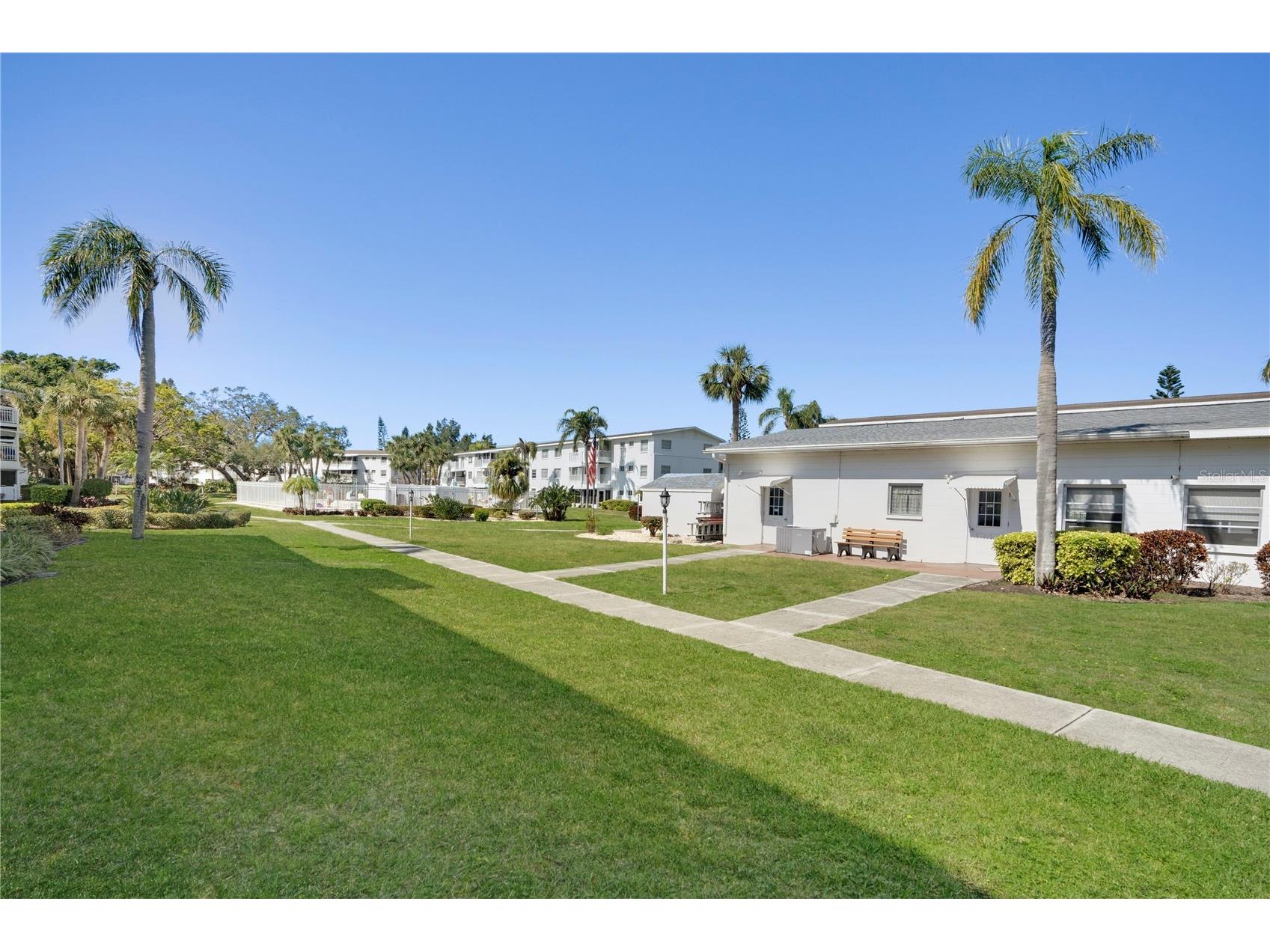 2211 Sunset Drive #E3 Bradenton FL 34207 A4679691 image26