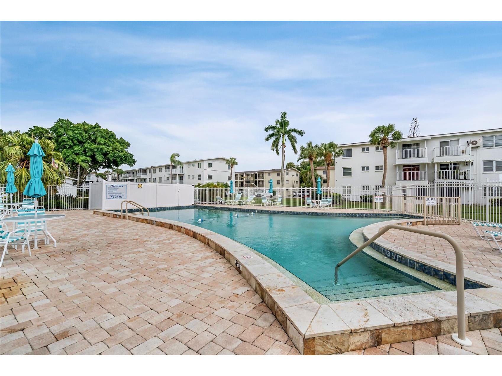 2211 Sunset Drive #E3 Bradenton FL 34207 A4679691 image34